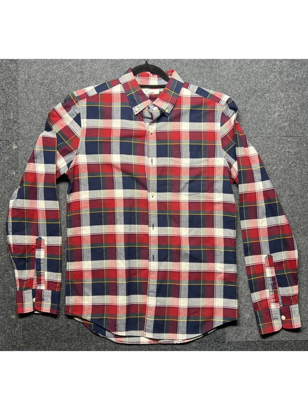 Gap Men's Shirt Size Medium Red & Blue Plaid Long Sleeve Button Down Top